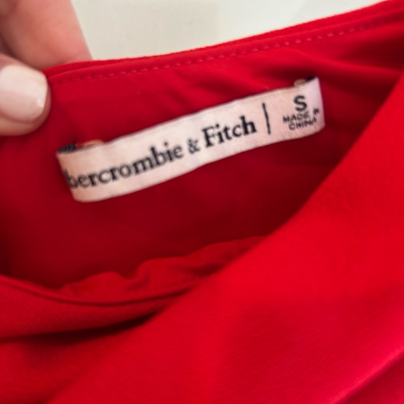 ABERCROMBIE RED ONE SHOULDER JUMP SUIT SIZE SMALL - Picture 3 of 3